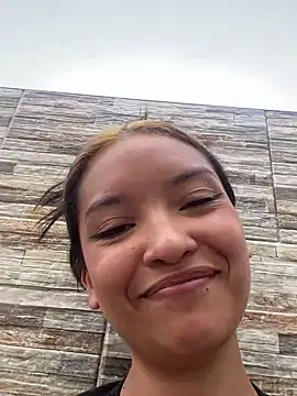 baby lizy online show from December 25, 2024, 9:22 pm