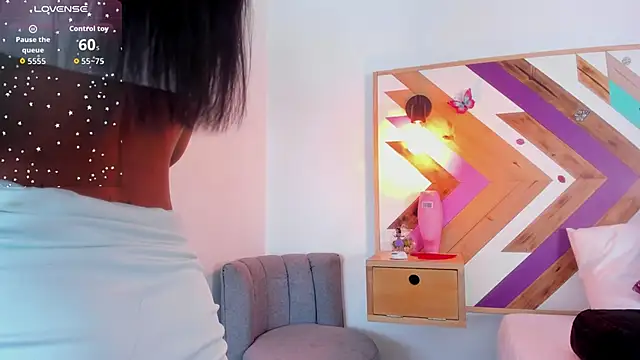 Katia Wilson online show from February 5, 2026, 8:13 pm