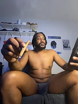 bigdinca online show from April 13, 2026, 2:39 am