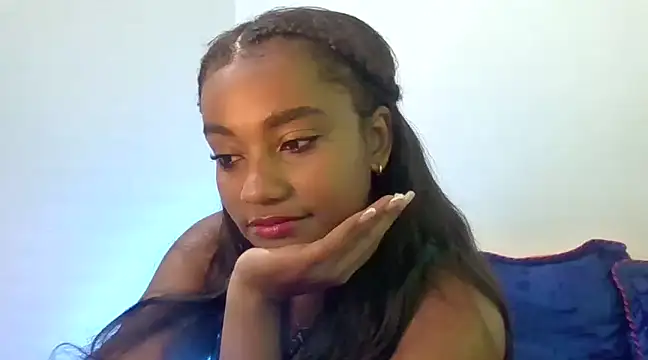 Snapshot of Behla_rouseh chatting on February 17, 2025, 2:04 pm Behla rouseh online show from February 17, 2025, 2:04 pm