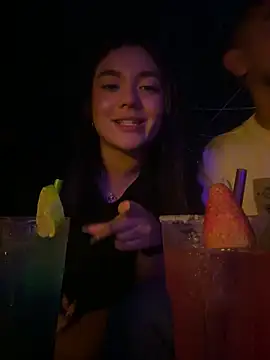 Snapshot of camianddanna chatting on January 20, 2025, 1:18 am camianddanna online show from January 20, 2025, 1:18 am