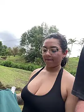 Snapshot of camianddanna chatting on February 12, 2025, 3:49 pm camianddanna online show from February 12, 2025, 3:49 pm