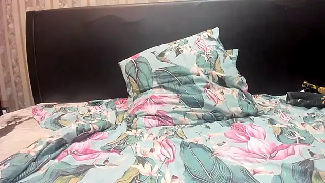 Cookiecutey online show from January 18, 2026, 9:35 am