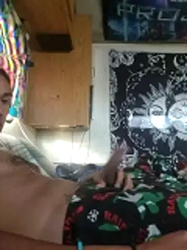 LargeDominoes online show from May 28, 2026, 1:47 am