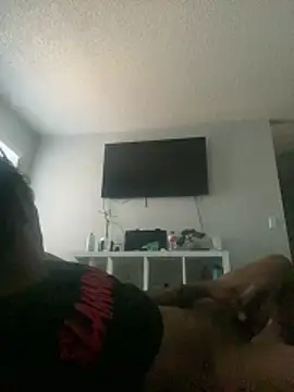 LargeDominoes online show from June 27, 2026, 2:44 pm