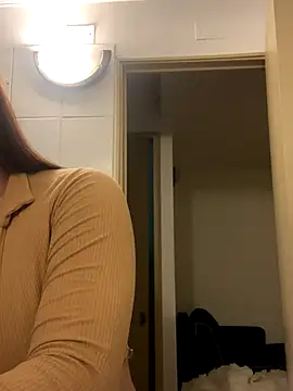 WhiteWomen online show from November 18, 2025, 11:37 pm