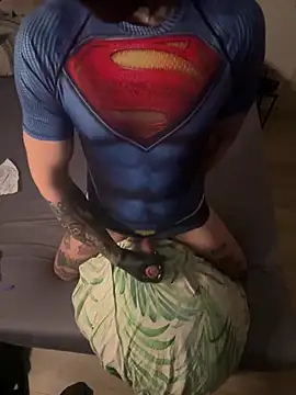 Snapshot of LuggiJack chatting on December 23, 2024, 1:13 pm LuggiJack online show from December 23, 2024, 1:13 pm