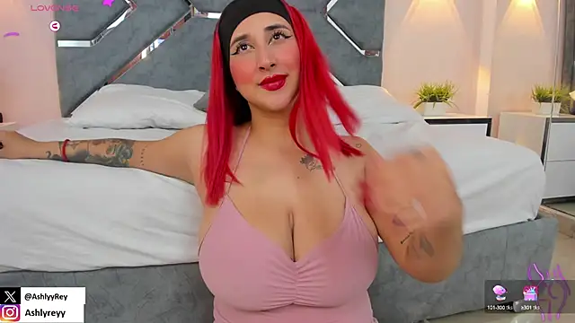 ashlyrey-1 online show from January 6, 2025, 11:20 pm