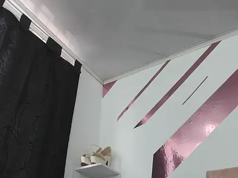 Kitten Hot  online show from January 8, 2025, 1:41 pm