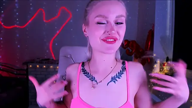 Snapshot of _Ravenaa chatting on March 20, 2025, 1:15 pm Ravenaa online show from March 20, 2025, 1:15 pm