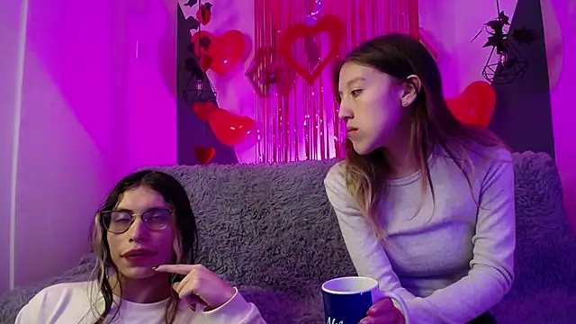 Snapshot of BRIAR_AND_BLAIR chatting on February 18, 2025, 2:16 pm BRIAR AND BLAIR online show from February 18, 2025, 2:16 pm