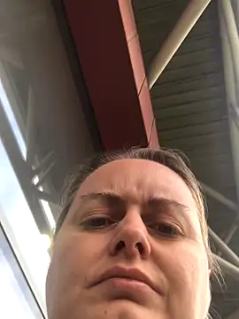 Meliss Official9 online show from November 27, 2025, 9:55 am