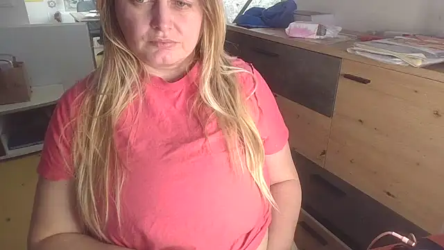 Meliss Official9 online show from February 16, 2026, 10:00 am