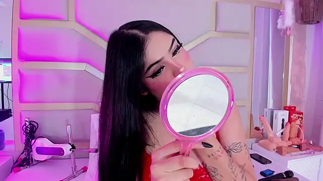 dollsweety online show from October 14, 2025, 10:10 pm