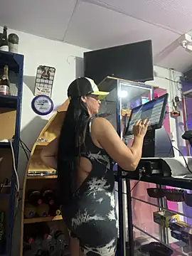 Hot beauty   online show from March 5, 2026, 1:01 am