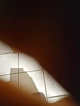 Warumnicht1980 online show from November 6, 2025, 6:20 pm