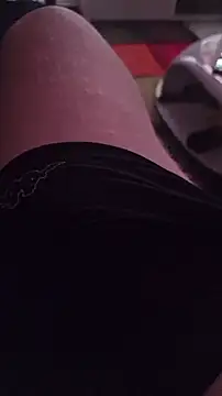 Warumnicht1980 online show from February 4, 2026, 6:52 am