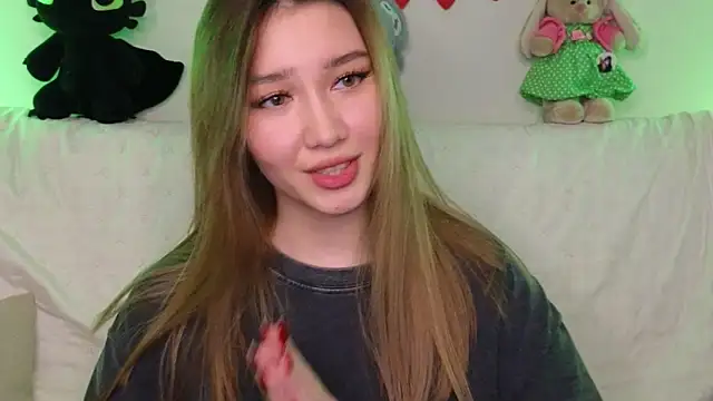 LuxuryGirl   online show from March 4, 2025, 1:06 pm