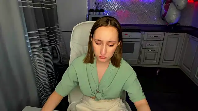 Snapshot of MelodyOfLovee chatting on January 28, 2025, 8:25 am MelodyOfLovee online show from January 28, 2025, 8:25 am