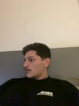 sunnyboy25 online show from June 13, 2026, 11:02 pm