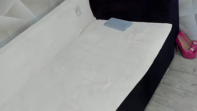 Snapshot of Sweet_Lanaaaaa chatting on September 30, 2025, 8:47 pm Sweet Lanaaaaa online show from September 30, 2025, 8:47 pm