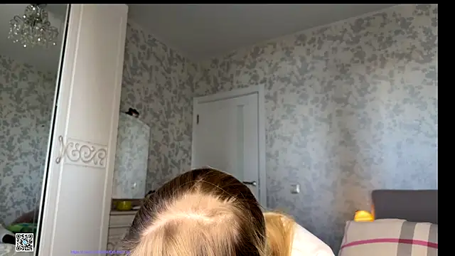 Snapshot of Evvie_Summn1 chatting on October 5, 2025, 3:49 am Evvie Summn1 online show from October 5, 2025, 3:49 am