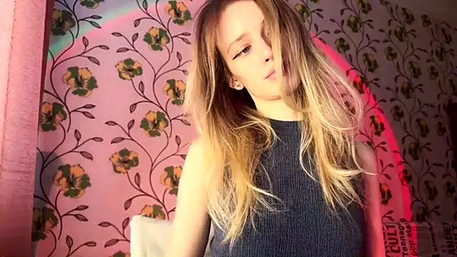 Snapshot of Evvie_Summn1 chatting on February 21, 2026, 11:11 am Evvie Summn1 online show from February 21, 2026, 11:11 am