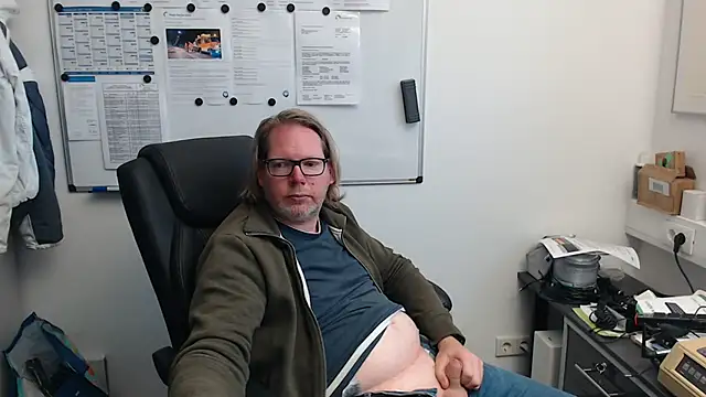 Snapshot of VSteph chatting on September 24, 2025, 12:08 pm VSteph online show from September 24, 2025, 12:08 pm