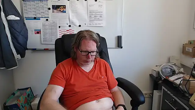 Snapshot of VSteph chatting on June 19, 2026, 1:37 pm VSteph online show from June 19, 2026, 1:37 pm