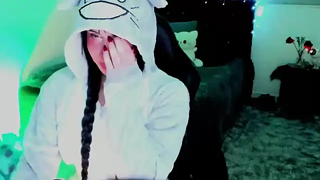 Snapshot of _riassgremory chatting on October 1, 2025, 4:24 pm riassgremory online show from October 1, 2025, 4:24 pm