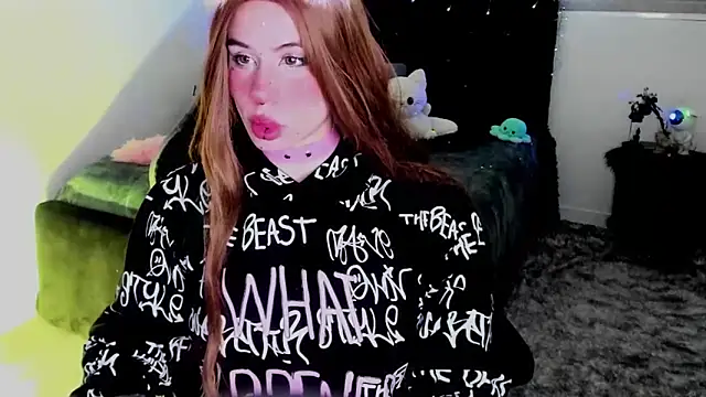 Snapshot of _riassgremory chatting on October 6, 2025, 1:19 pm riassgremory online show from October 6, 2025, 1:19 pm