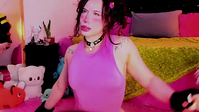 Snapshot of _riassgremory chatting on November 7, 2025, 2:50 pm riassgremory online show from November 7, 2025, 2:50 pm