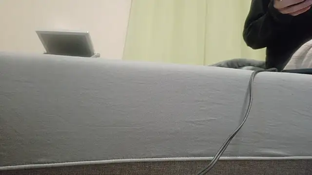 Snapshot of UKI06 chatting on November 24, 2025, 2:17 pm UKI06 online show from November 24, 2025, 2:17 pm