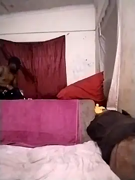 Snapshot of Polygamist chatting on September 12, 2025, 8:42 pm Polygamist online show from September 12, 2025, 8:42 pm