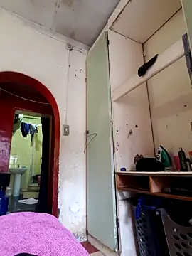 Snapshot of Polygamist chatting on October 31, 2025, 6:25 am Polygamist online show from October 31, 2025, 6:25 am