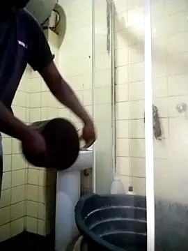 Snapshot of Polygamist chatting on November 5, 2025, 4:56 am Polygamist online show from November 5, 2025, 4:56 am