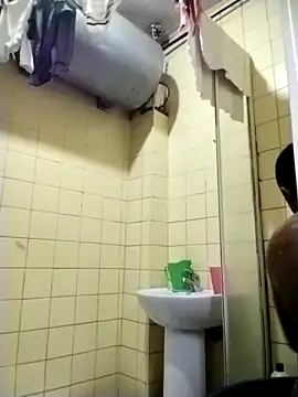 Snapshot of Polygamist chatting on November 18, 2025, 5:56 am Polygamist online show from November 18, 2025, 5:56 am