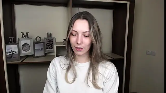 VanessaMay  online show from March 1, 2026, 6:21 pm