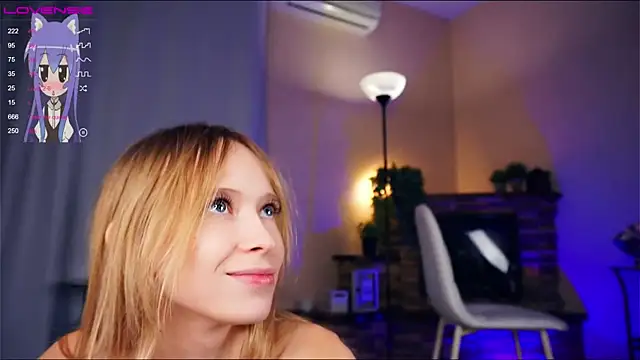 Snapshot of LynetBurby chatting on December 20, 2024, 10:00 pm LynetBurby online show from December 20, 2024, 10:00 pm