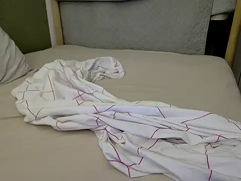 MarthaBriest online show from September 25, 2025, 3:10 am