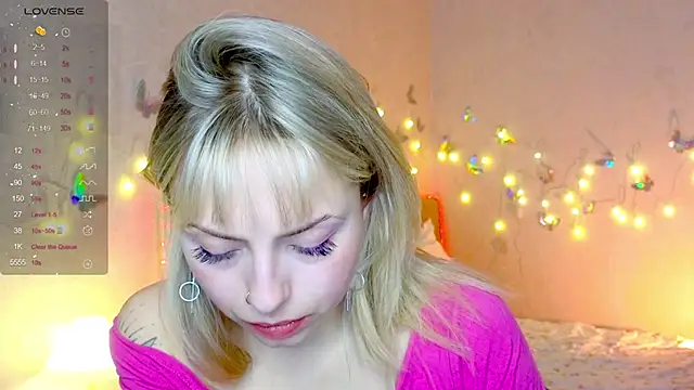 Snapshot of lavenderluxe chatting on January 8, 2025, 10:59 am lavenderluxe online show from January 8, 2025, 10:59 am