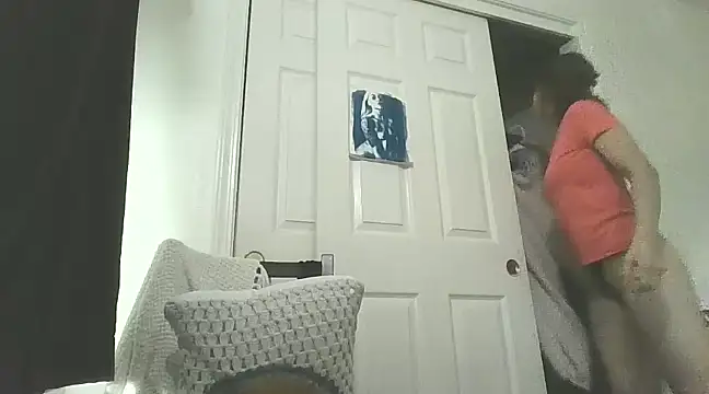 PompasPurpleriver online show from December 20, 2024, 11:05 pm