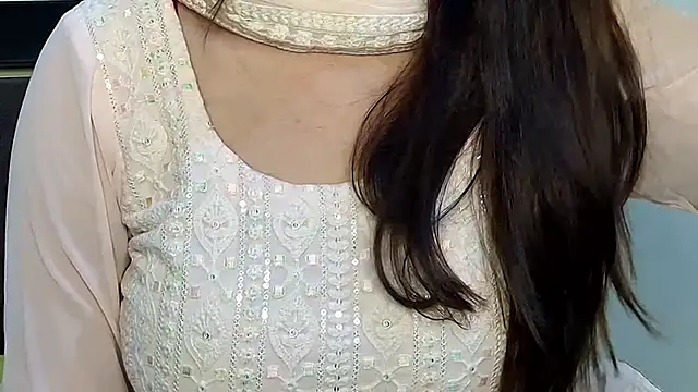 Snapshot of MIss-Naina chatting on September 29, 2025, 10:53 am MIss-Naina online show from September 29, 2025, 10:53 am