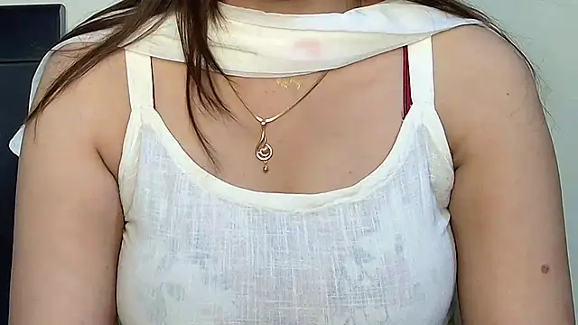 Snapshot of MIss-Naina chatting on October 16, 2025, 6:36 am MIss-Naina online show from October 16, 2025, 6:36 am