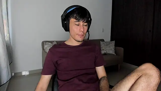 Snapshot of Huge_latin_cock chatting on October 13, 2025, 9:15 pm Huge latin cock online show from October 13, 2025, 9:15 pm