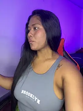 Snapshot of hurren_pasha chatting on April 13, 2026, 12:43 pm hurren pasha online show from April 13, 2026, 12:43 pm