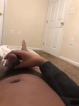 Snapshot of Dddoggystacks chatting on October 8, 2025, 11:57 pm Dddoggystacks online show from October 8, 2025, 11:57 pm