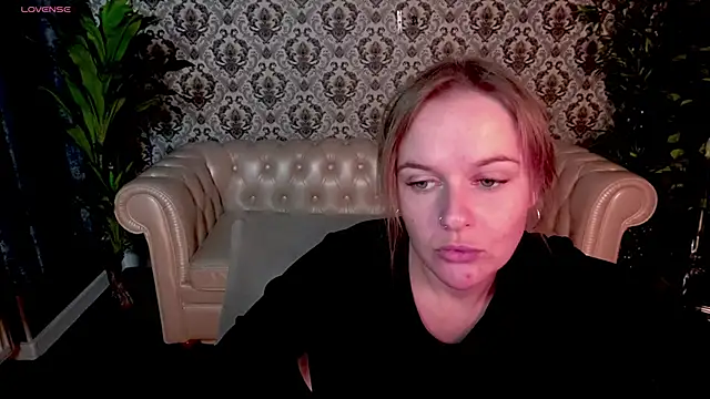 Snapshot of MaribelRiverr_ chatting on September 21, 2025, 5:20 am MaribelRiverr online show from September 21, 2025, 5:20 am