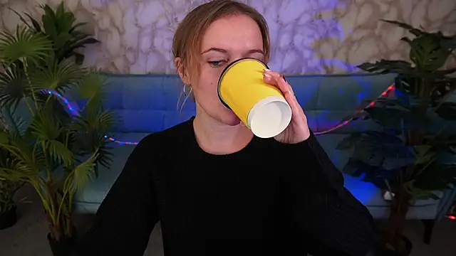 Snapshot of MaribelRiverr_ chatting on October 11, 2025, 5:39 am MaribelRiverr online show from October 11, 2025, 5:39 am