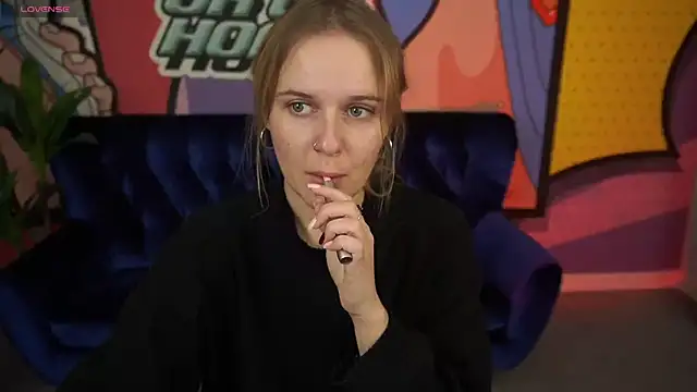 Snapshot of MaribelRiverr_ chatting on October 25, 2025, 5:37 am MaribelRiverr online show from October 25, 2025, 5:37 am